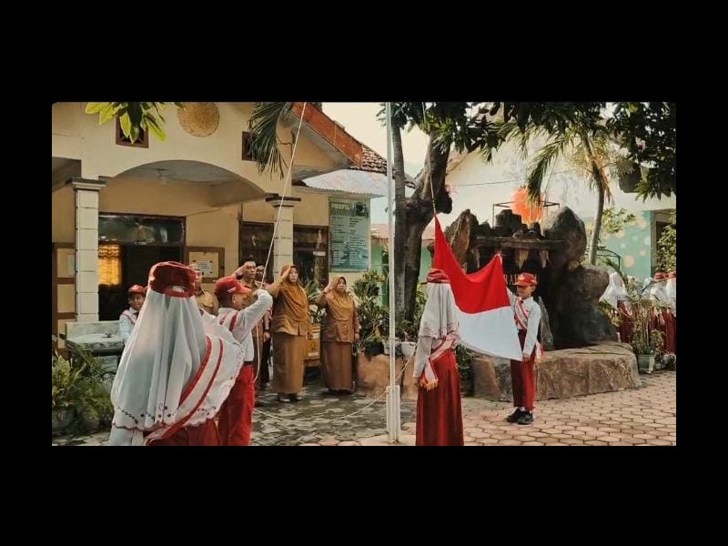 Pelaksanaan Pagi Ceria dan Upacara Bendera  Pada Hari Pertama Semseter Genap